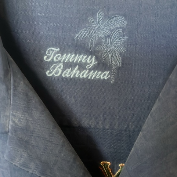 Tommy Bahama shirt - Picture 3 of 4
